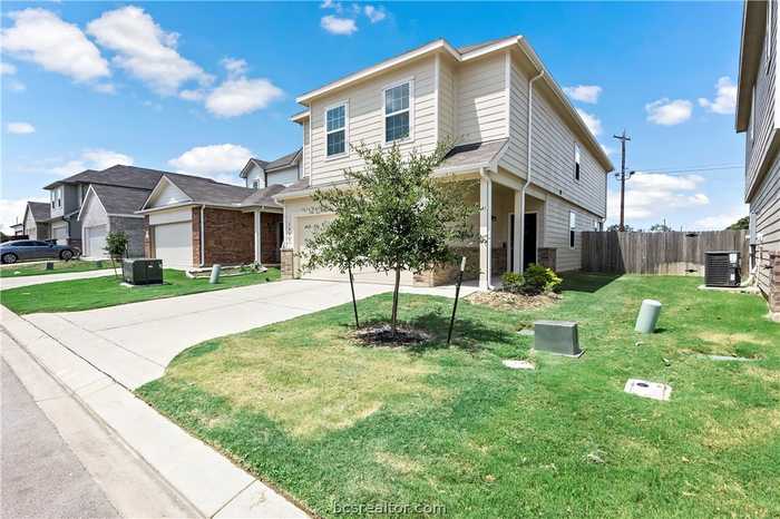 photo 2: 1422 Desire Lane, Bryan TX 77803