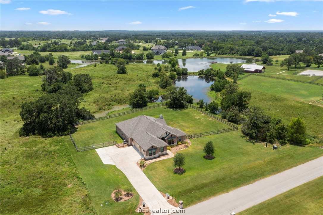 photo 2: 10067 Henley Cove, Iola TX 77861