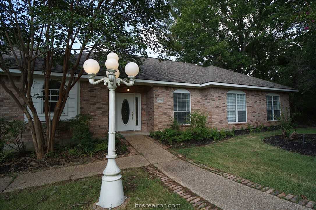 photo 3: 3023 Hummingbird Circle, Bryan TX 77807