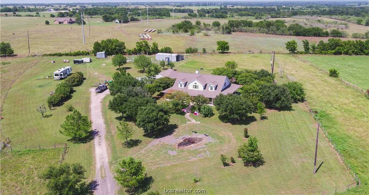 photo 2: 845 County Road 208, Caldwell TX 77836