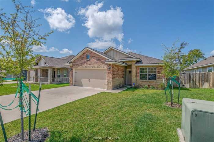 photo 2: 2159 Mountain Wind Loop, Bryan TX 77807