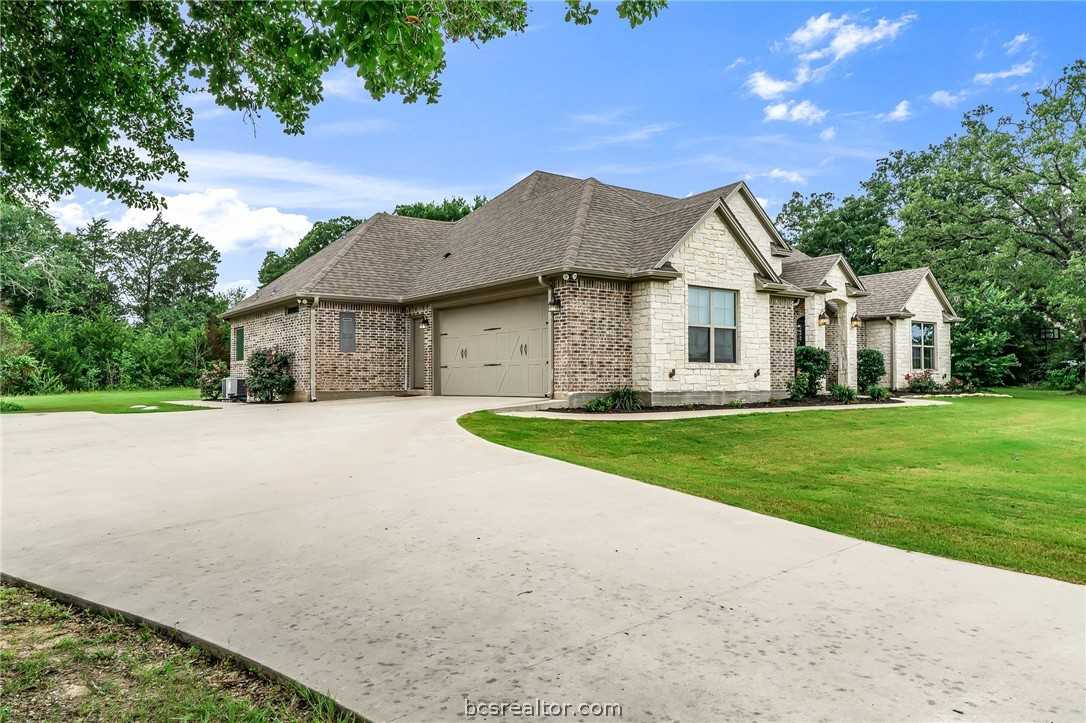 photo 3: 7576 Field Creek Estates Drive, Bryan TX 77808