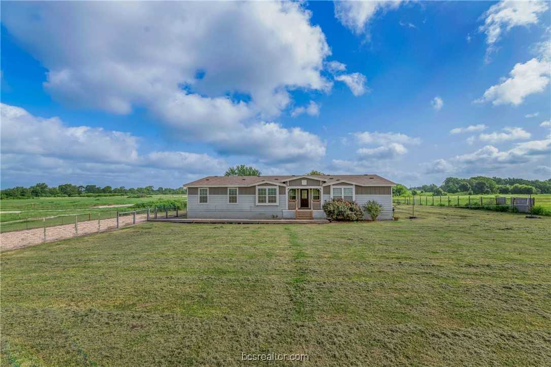 photo 3: 6338 County Road 110, Iola TX 77861