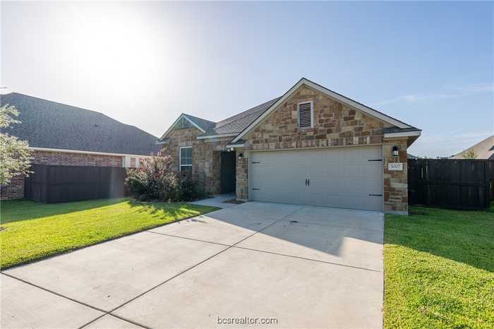 photo 2: 5007 Maroon Creek Drive, Bryan TX 77802