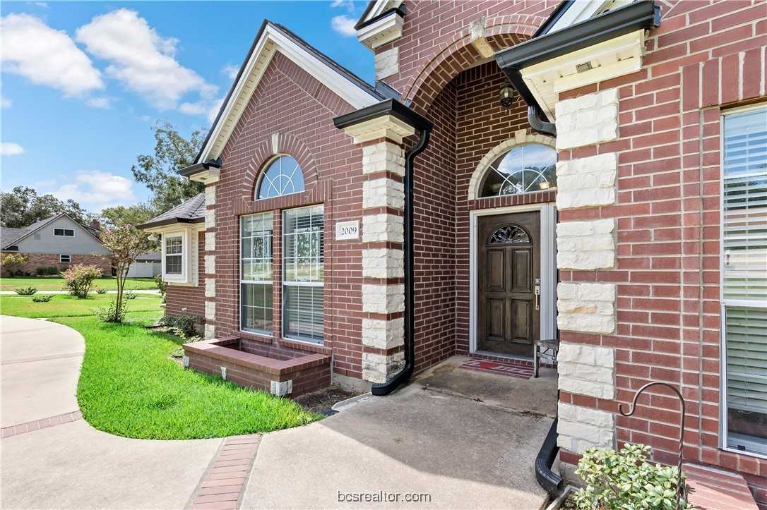 photo 3: 2009 Pinewood Drive, Bryan TX 77807