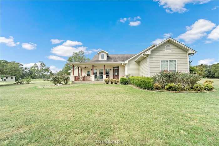 photo 2: 1207 Fickey Road, Bryan TX 77808