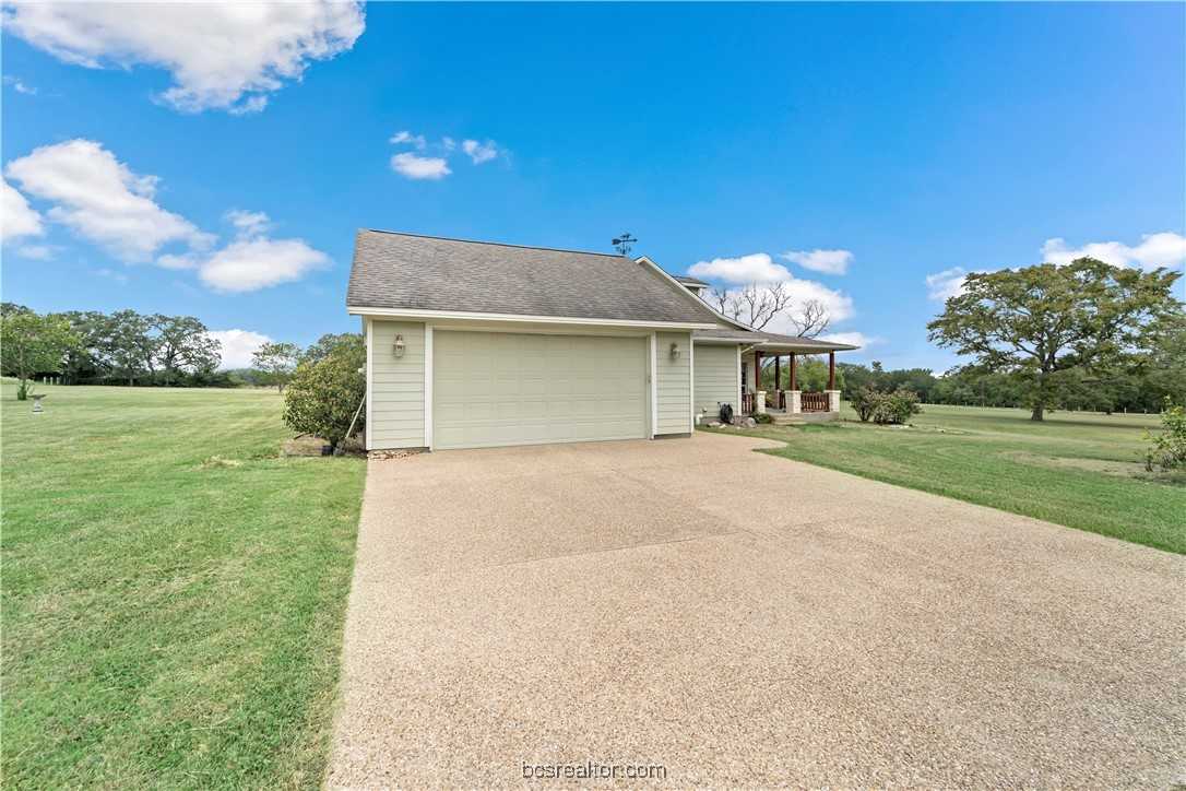 photo 3: 1207 Fickey Road, Bryan TX 77808