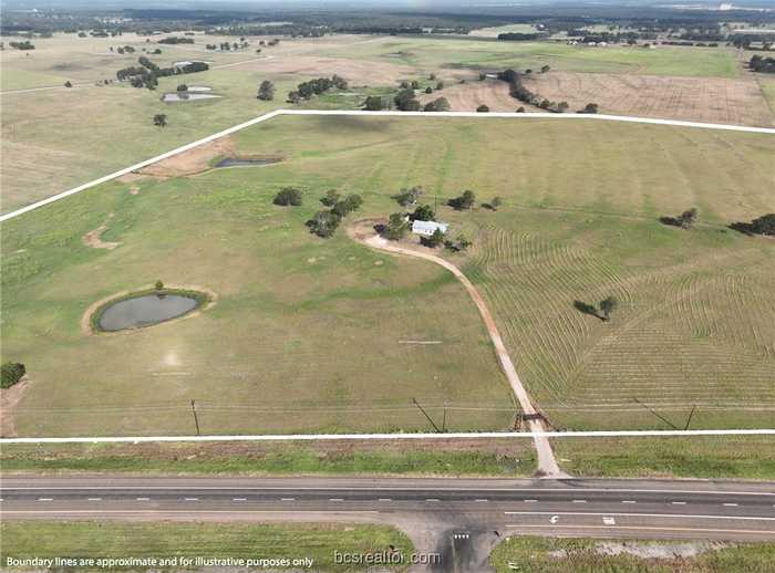 photo 2: 6572 Highway 21 W, Caldwell TX 77836