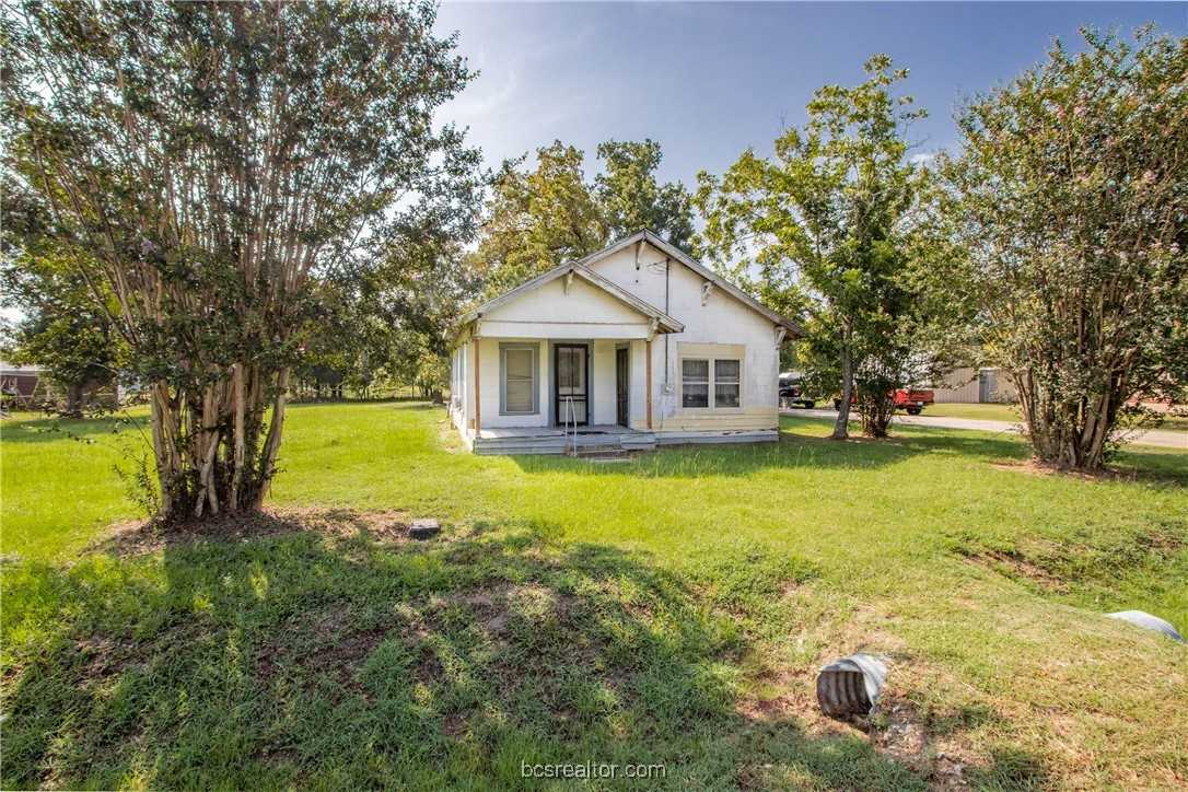 photo 3: 319 3rd Street, Somerville TX 77879