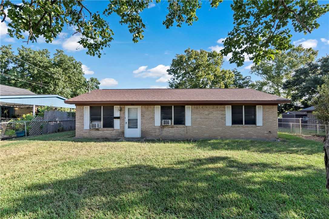 photo 1: 904 N Temple Street, Caldwell TX 77836