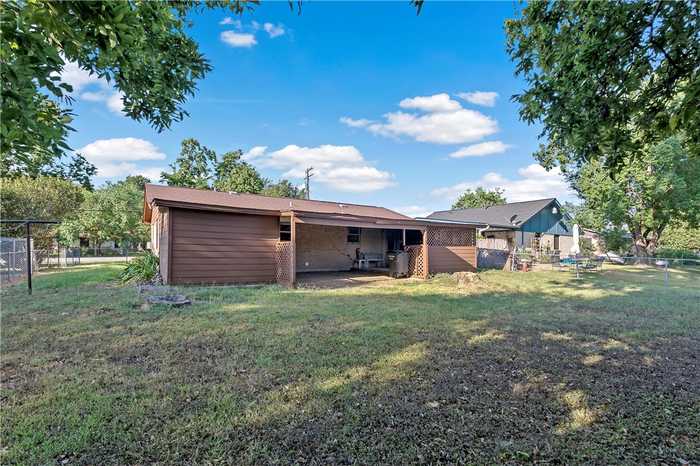 photo 19: 904 N Temple Street, Caldwell TX 77836