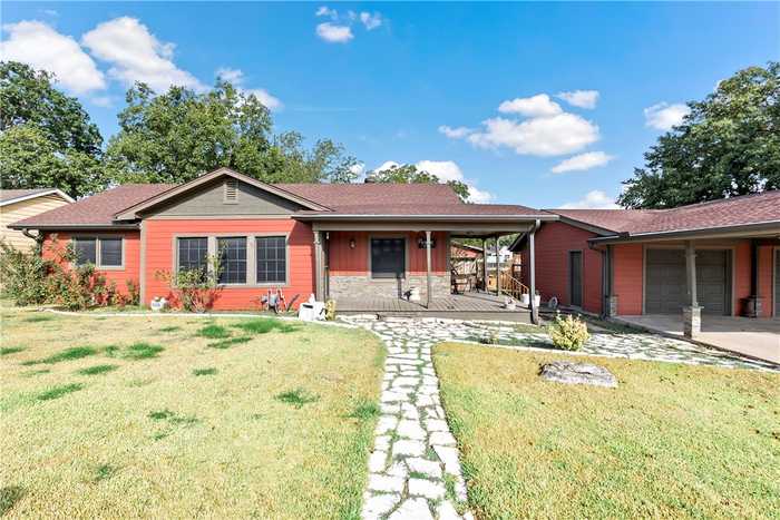 photo 1: 606 W Alligator Street, Caldwell TX 77836