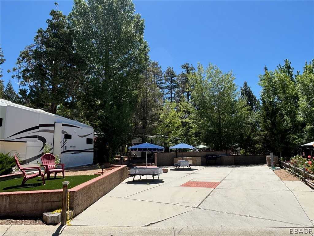 photo 1: 40751 North Shore Lane #17, Fawnskin CA 92333