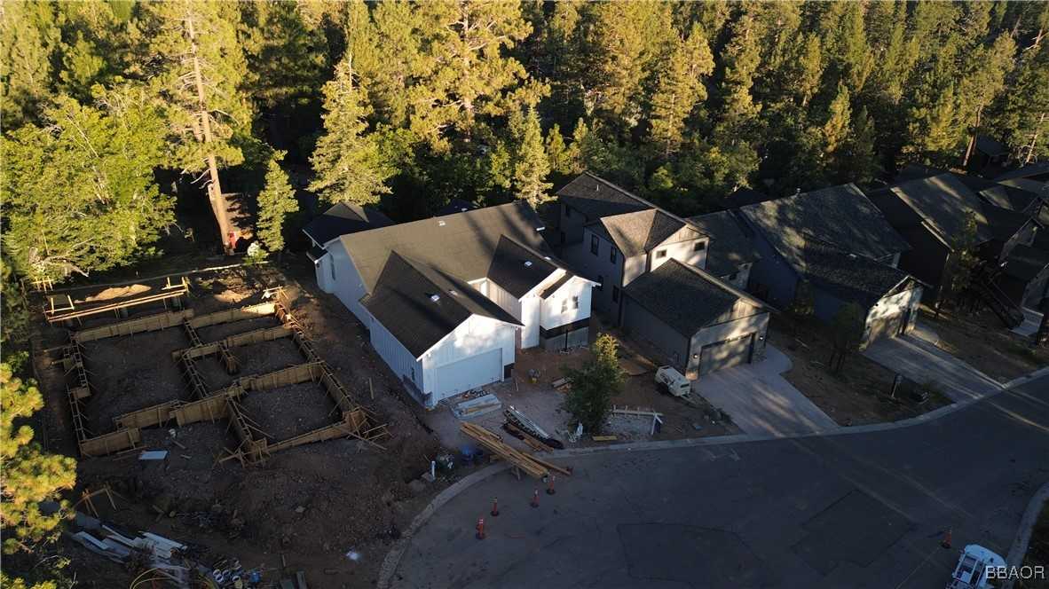 photo 2: 870 Pine Meadow Court, Big Bear Lake CA 92315