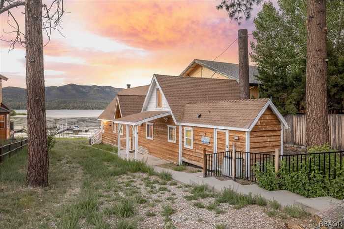 photo 2: 40330 Lakeview Drive, Big Bear Lake CA 92315