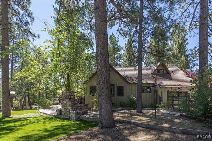 photo 1: 40153 Lakeview Drive, Big Bear Lake CA 92315