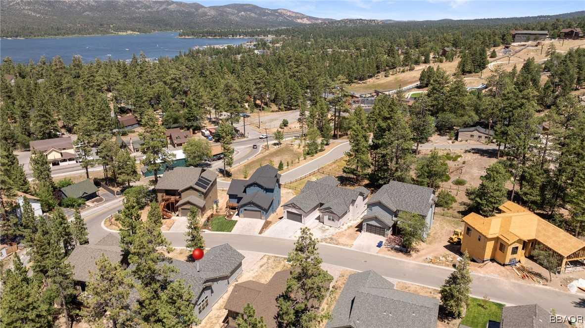 photo 3: 806 Pine Meadow Court, Big Bear Lake CA 92315