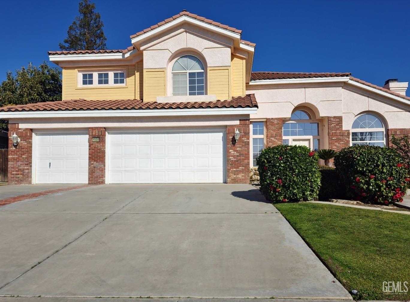 photo 2: 1508 Fieldspring Drive Drive, Bakersfield CA 93311