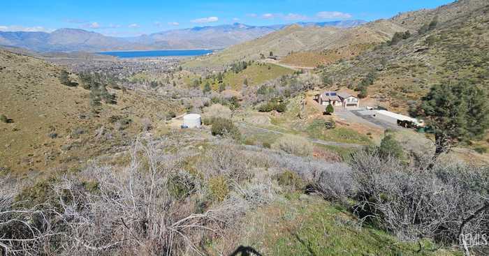 photo 2: 2301 Shadow Mountain Drive, Lake Isabella CA 93240