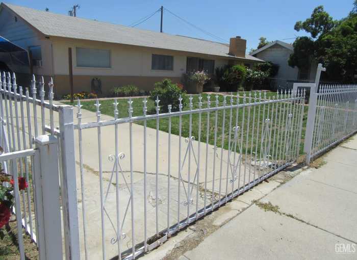 photo 2: 1616 Jefferson Street, Delano CA 93215