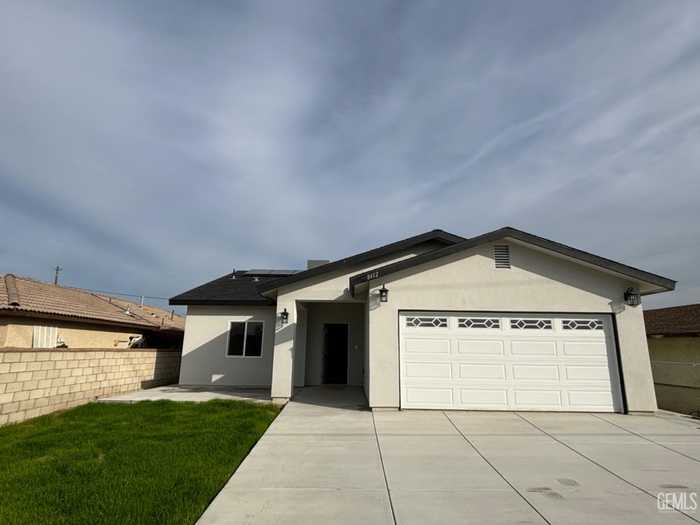 photo 1: 8412 Panama Road, Lamont CA 93241