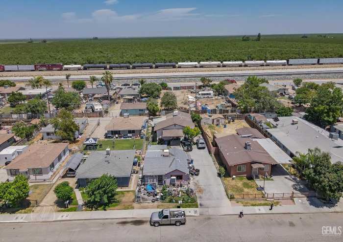 photo 6: 1848 F Street, Wasco CA 93280