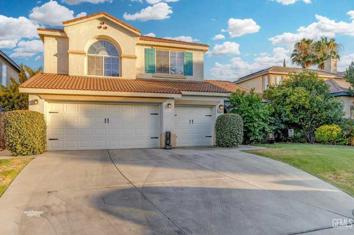 photo 2: 12717 Woodson Bridge Drive, Bakersfield CA 93311