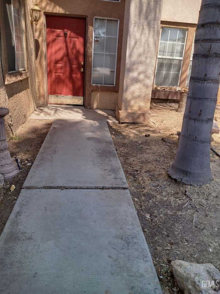 photo 1: 4008 Hidden rock Street, Bakersfield CA 93311