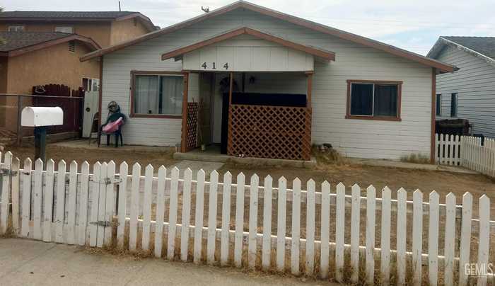 photo 1: 414 Philippine Street, Taft CA 93268