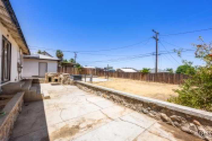 photo 25: 704 B Street, Taft CA 93268