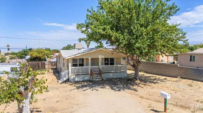 photo 2: 314 Lierly Avenue, Taft CA 93268