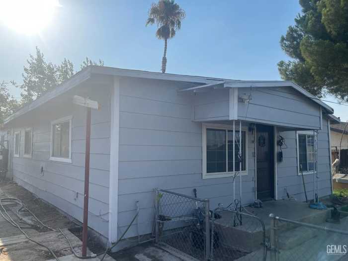 photo 2: 711 Tyler Street, Taft CA 93268