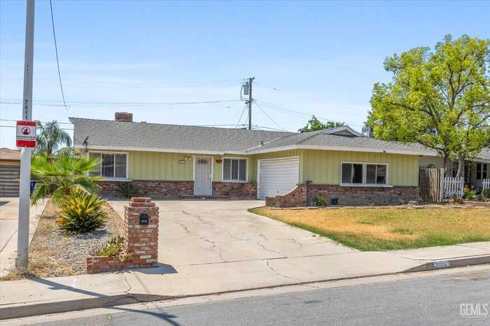 photo 1: 3612 Eton Street, Bakersfield CA 93306