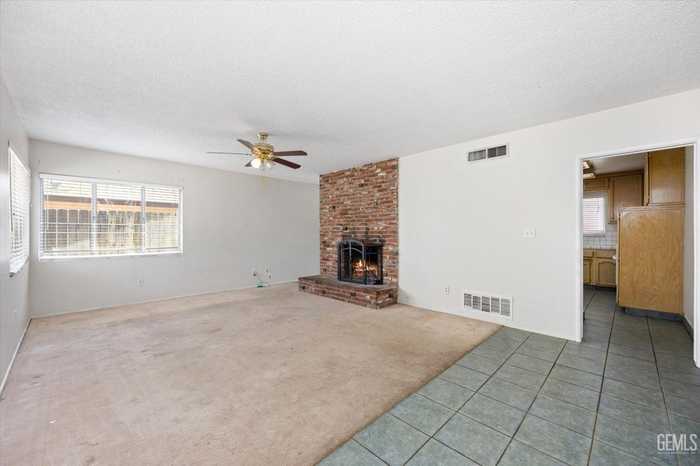 photo 2: 3612 Eton Street, Bakersfield CA 93306