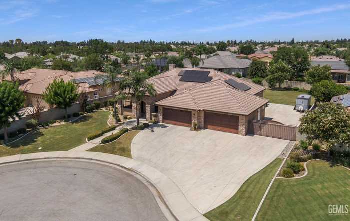 photo 2: 15628 Domaine Chandon Avenue, Bakersfield CA 93314