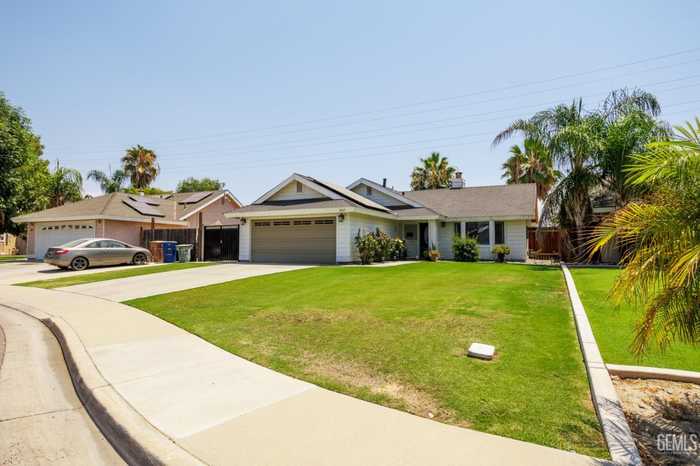 photo 1: 8609 Worrell Court, Bakersfield CA 93311