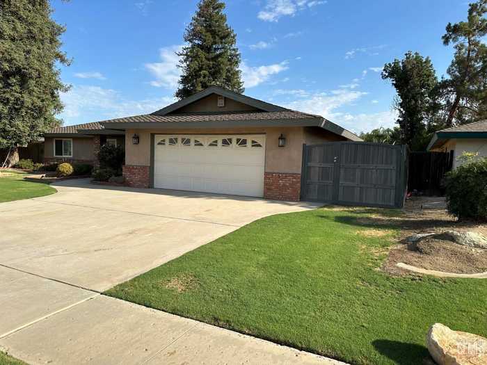 photo 2: 7404 Terry John Avenue, Bakersfield CA 93308