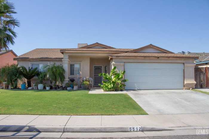 photo 1: 5512 Plute Pass Street, Bakersfield CA 93307