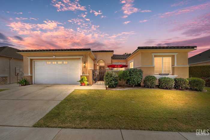 photo 1: 11917 Kimelford Drive, Bakersfield CA 93312