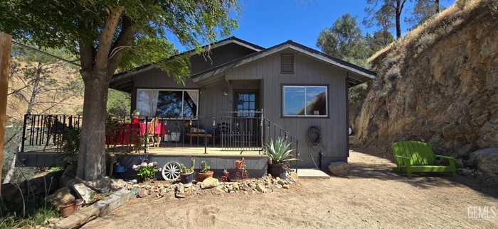 photo 1: 68 Windcroft Road, Wofford Heights CA 93285