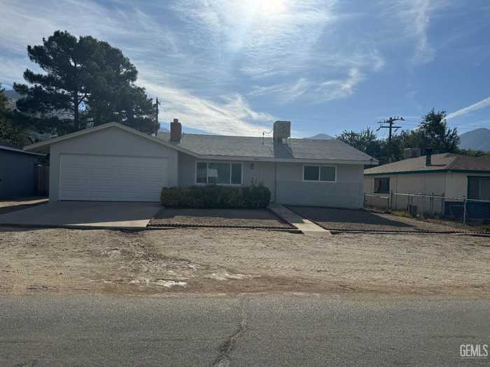 photo 1: 2604 Steensen Street, Lake Isabella CA 93240