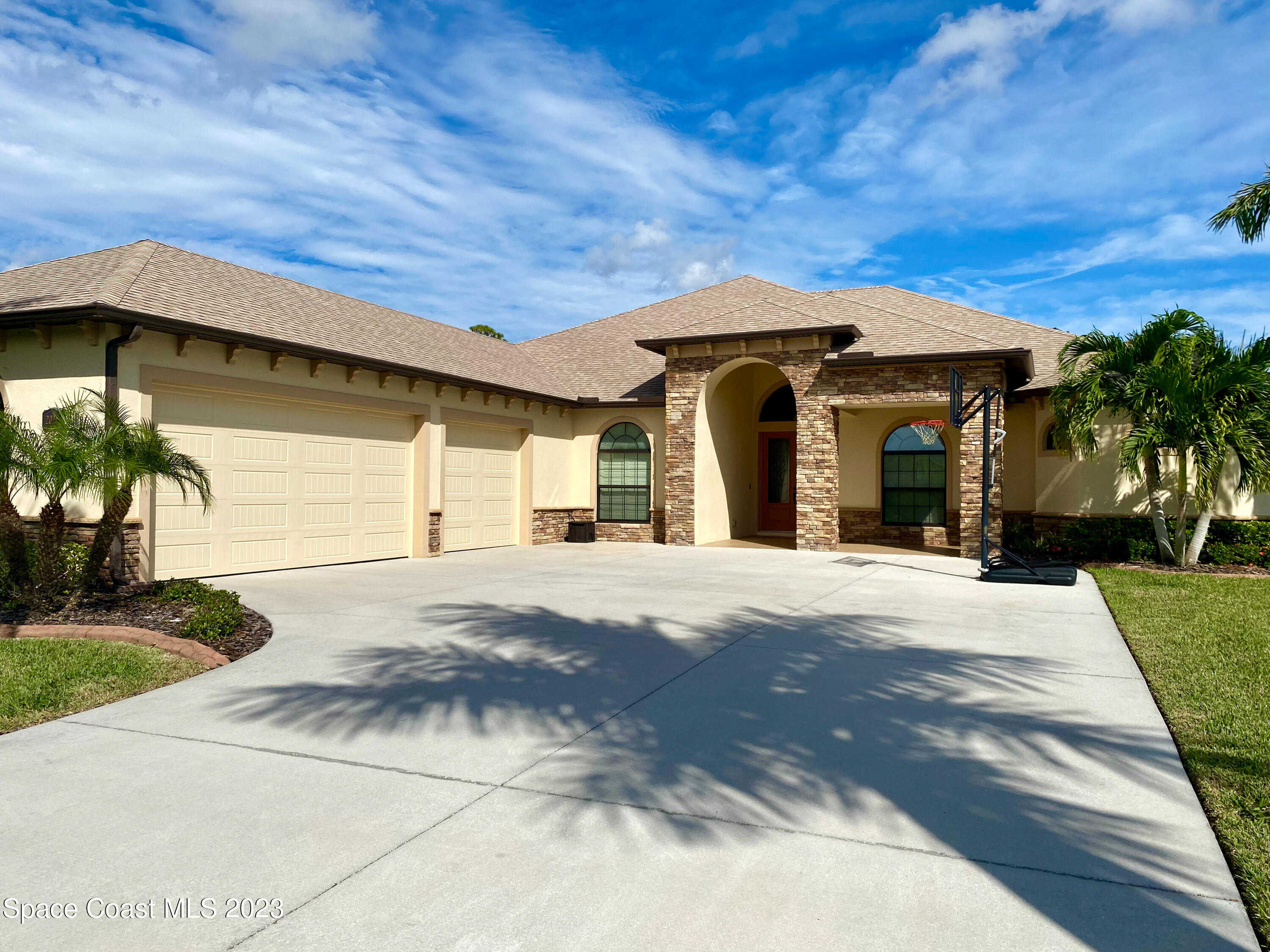 photo 3: 2025 Windbrook Drive SE, Palm Bay FL 32909