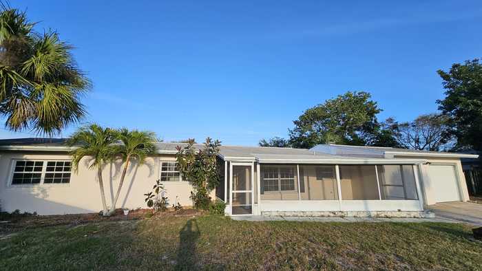 photo 2: 320 Eutau Court, Indian Harbour Beach FL 32937