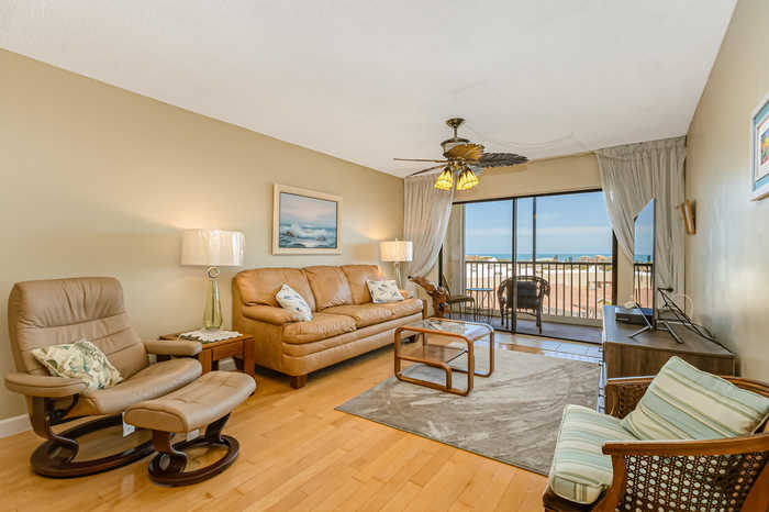 photo 2: 520 Palm Springs Boulevard Unit 811, Indian Harbour Beach FL 32937