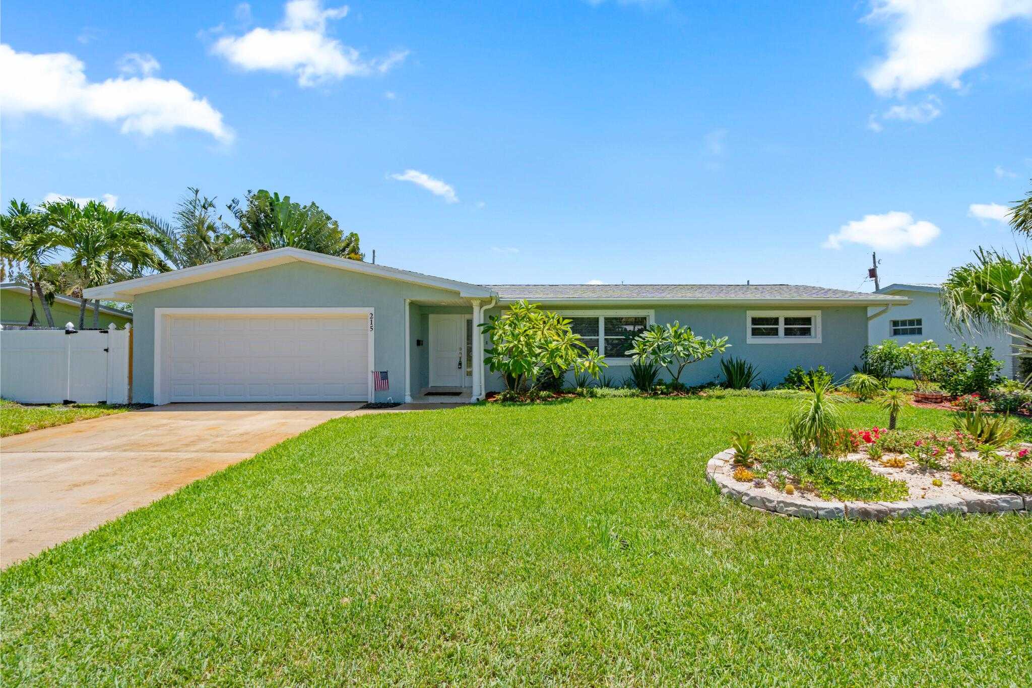 photo 2: 215 S Robert, Satellite Beach FL 32937