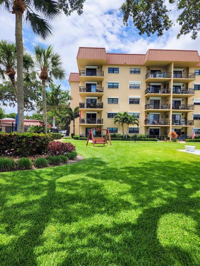 photo 2: 1025 Rockledge Drive Unit 213, Rockledge FL 32955