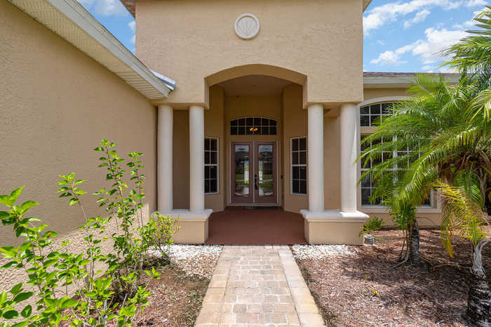 photo 2: 291 Devlin Court SE, Palm Bay FL 32909