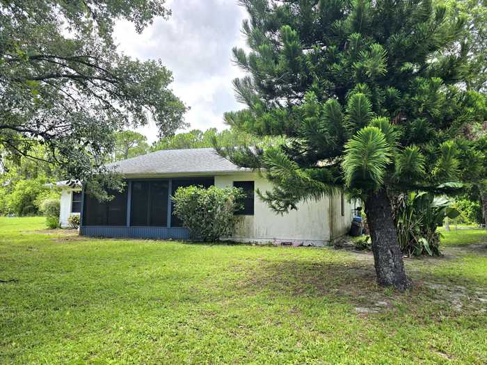 photo 2: 1431 Glencove Avenue NW, Palm Bay FL 32907