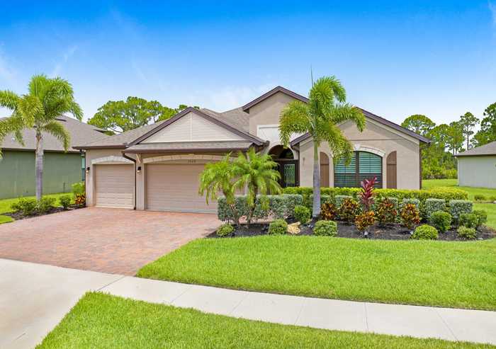 photo 2: 3560 Salt Marsh Circle, West Melbourne FL 32904