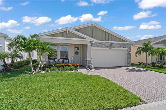 photo 2: 1453 Great Belt Circle, Melbourne FL 32940